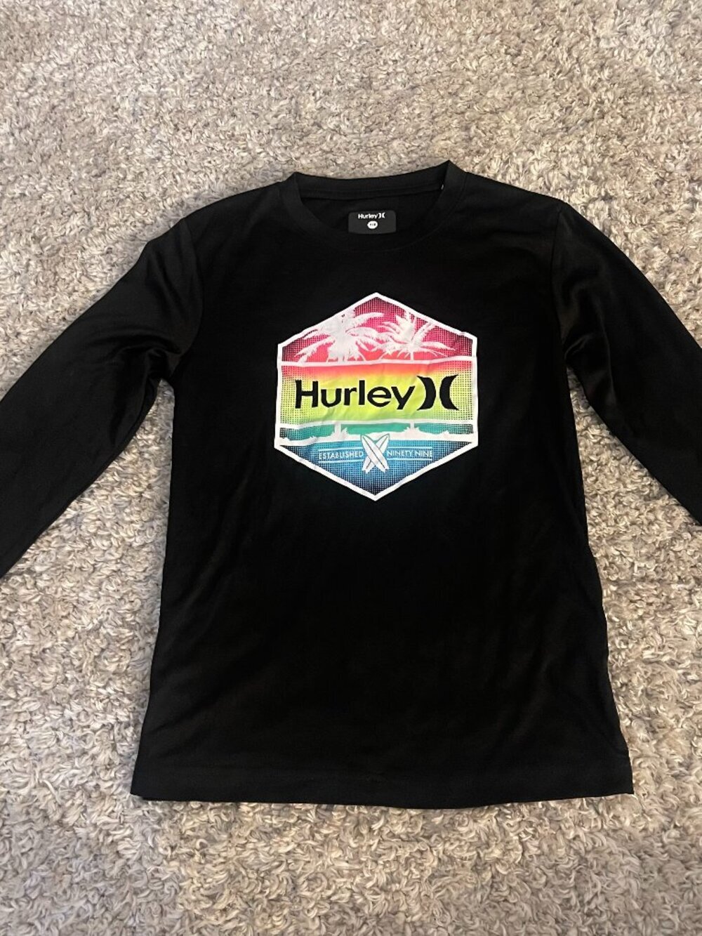 Hurley Youth 7/8 Black Long Sleeve Rash Guard Surf Swim Shirt